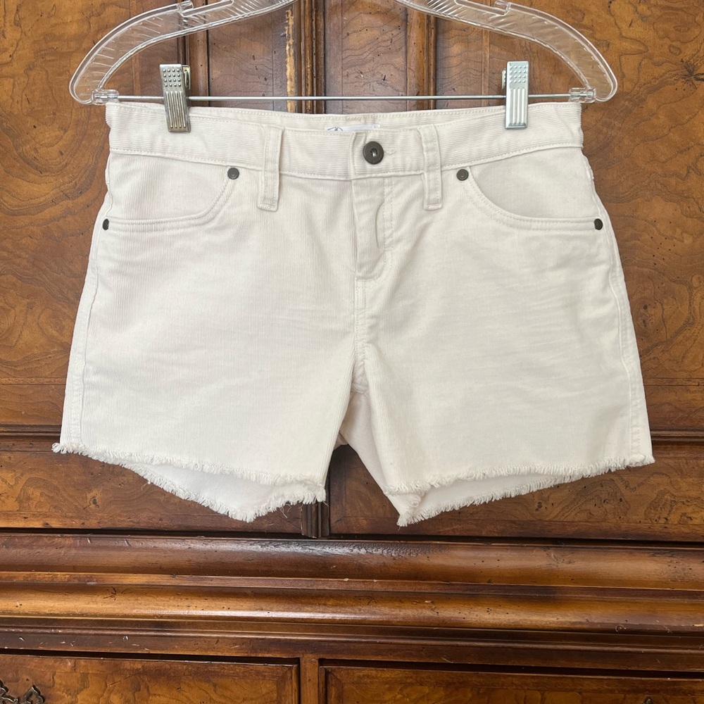Carve Designs Women’s Standard Oahu Short Fog (off white) Size 0